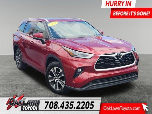 used 2022 Toyota Highlander car, priced at $37,036