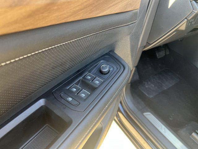 used 2024 Volkswagen Atlas car, priced at $34,400