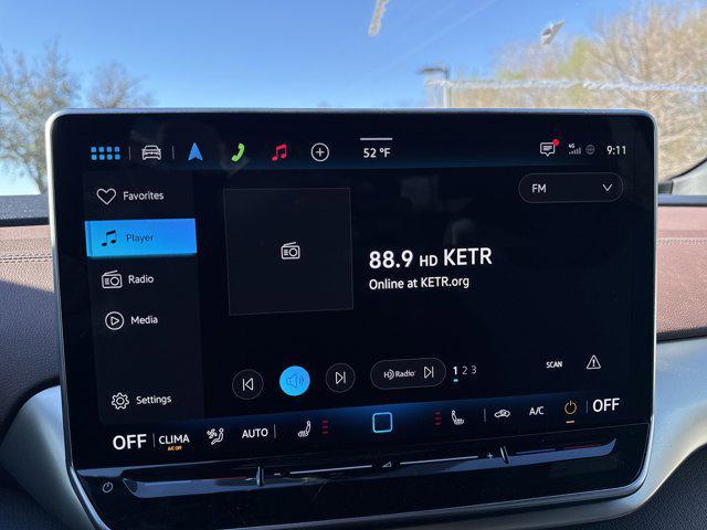 new 2025 Volkswagen ID.4 car, priced at $40,720