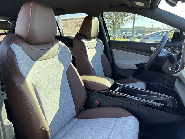 new 2025 Volkswagen ID.4 car, priced at $40,720