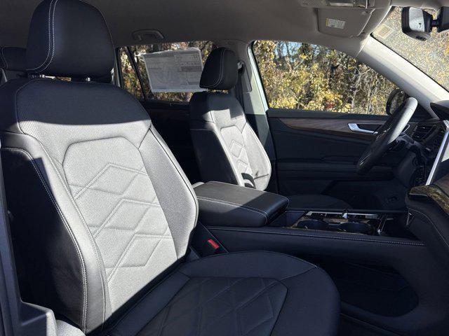 new 2025 Volkswagen Atlas car, priced at $40,882