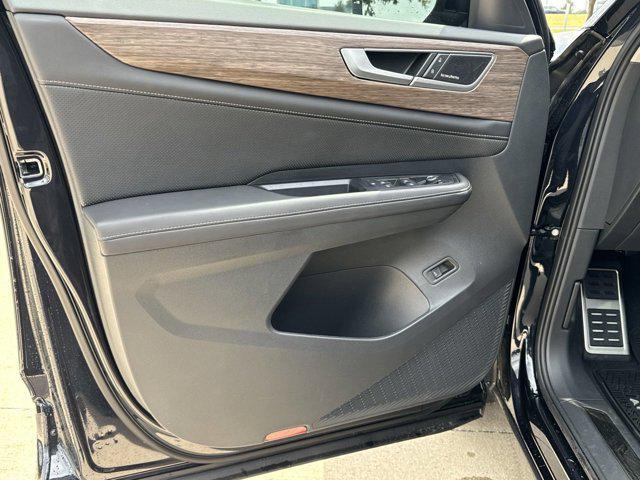 new 2025 Volkswagen Atlas car, priced at $52,911