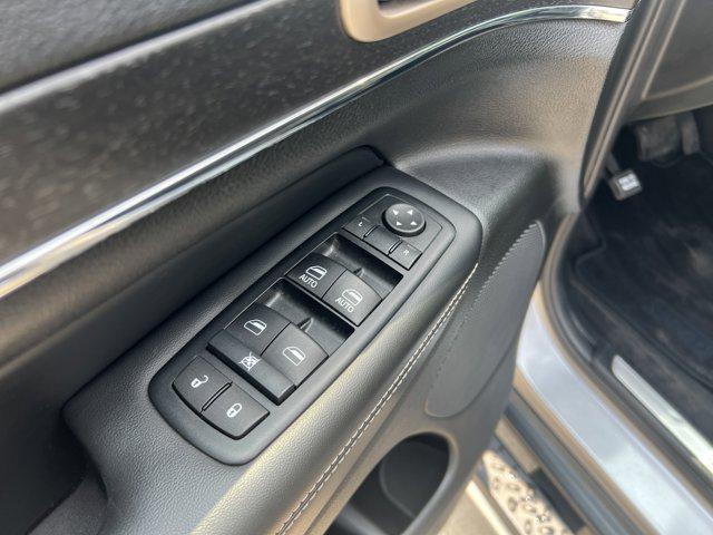 used 2015 Jeep Grand Cherokee car, priced at $16,997