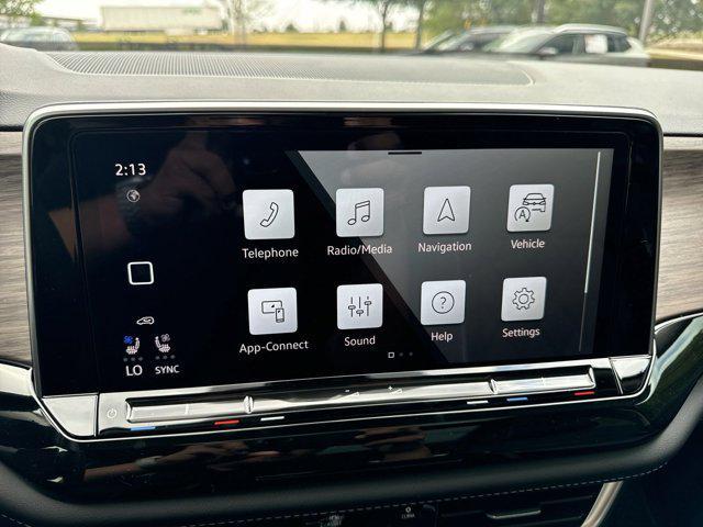 new 2025 Volkswagen Atlas car, priced at $51,335