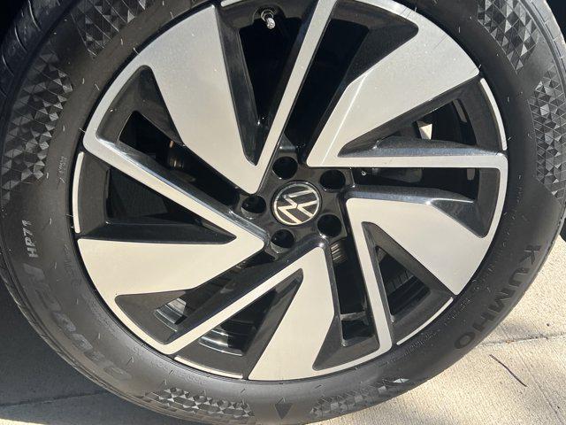 used 2024 Volkswagen Atlas car, priced at $34,630