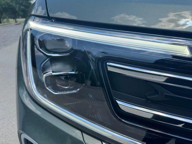 new 2026 Volkswagen Atlas car, priced at $44,673