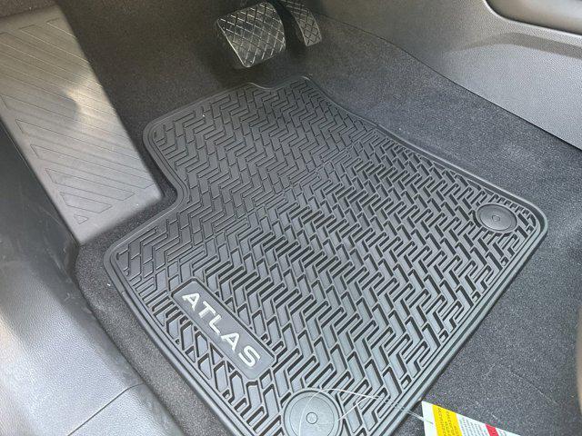 new 2026 Volkswagen Atlas car, priced at $44,673