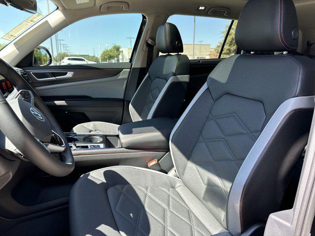 new 2025 Volkswagen Atlas car, priced at $49,695