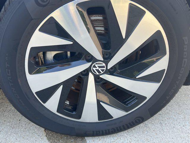 used 2023 Volkswagen ID.4 car, priced at $24,999