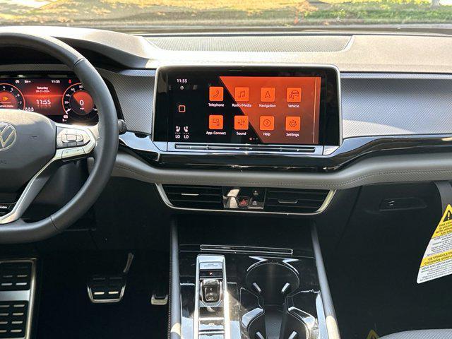 new 2025 Volkswagen Atlas car, priced at $49,677