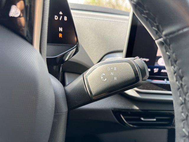 new 2025 Volkswagen ID.4 car, priced at $40,720