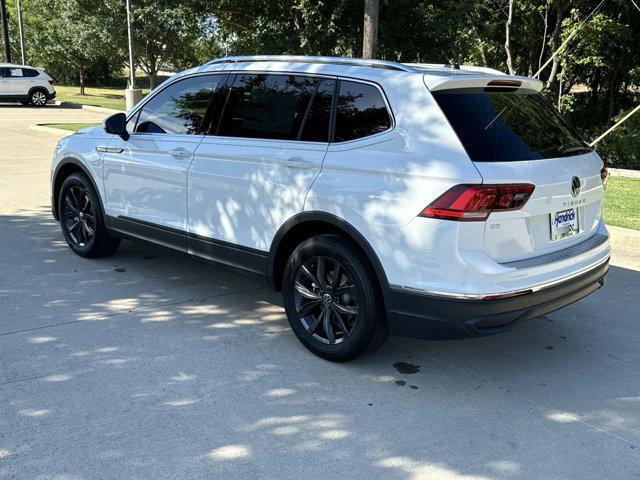 new 2024 Volkswagen Tiguan car, priced at $29,327