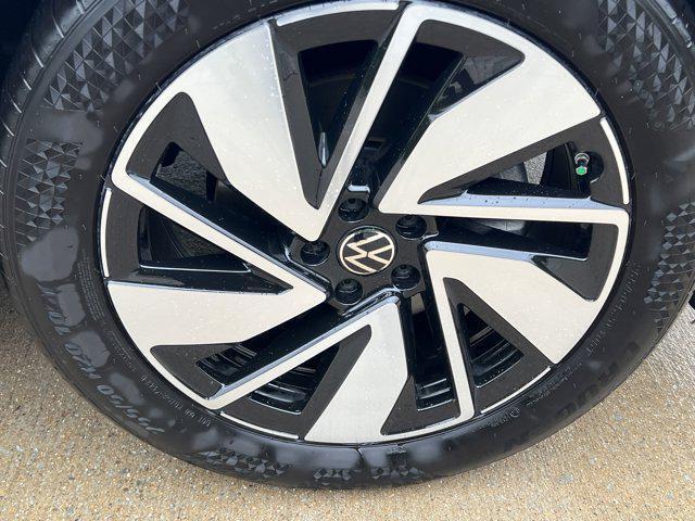 used 2025 Volkswagen Atlas car, priced at $42,991