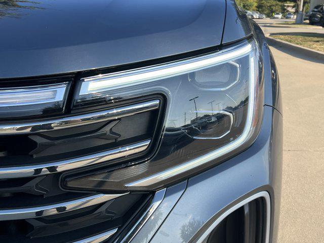 used 2025 Volkswagen Atlas car, priced at $37,991