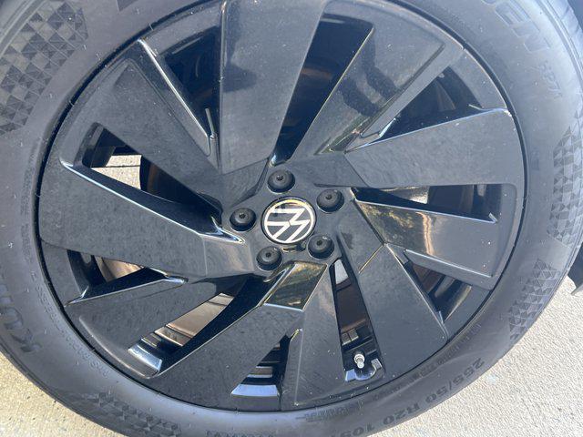 used 2025 Volkswagen Atlas car, priced at $37,991