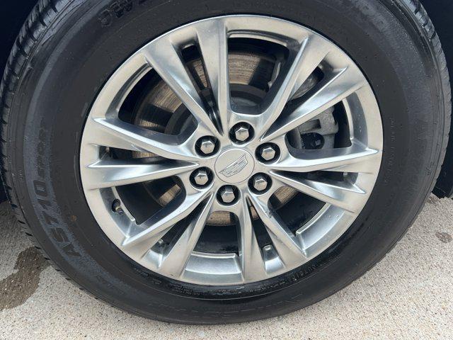 used 2021 Cadillac XT5 car, priced at $29,991
