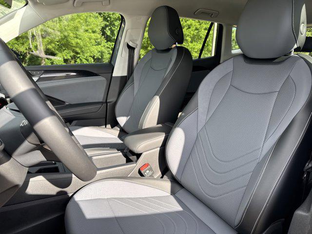 new 2025 Volkswagen Tiguan car, priced at $35,171