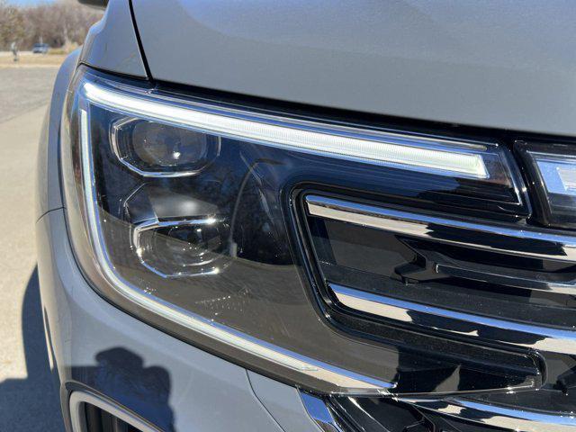 new 2026 Volkswagen Atlas car, priced at $53,276
