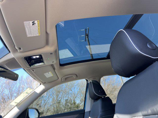 new 2025 Volkswagen Atlas car, priced at $50,737