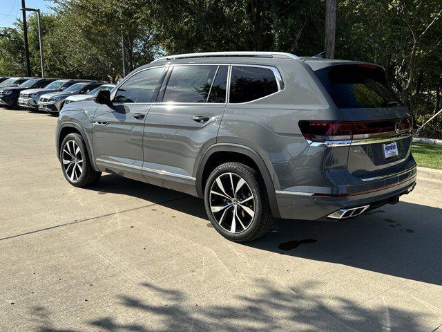 new 2025 Volkswagen Atlas car, priced at $52,348