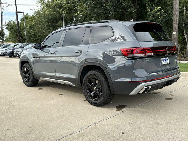 new 2025 Volkswagen Atlas car, priced at $47,014