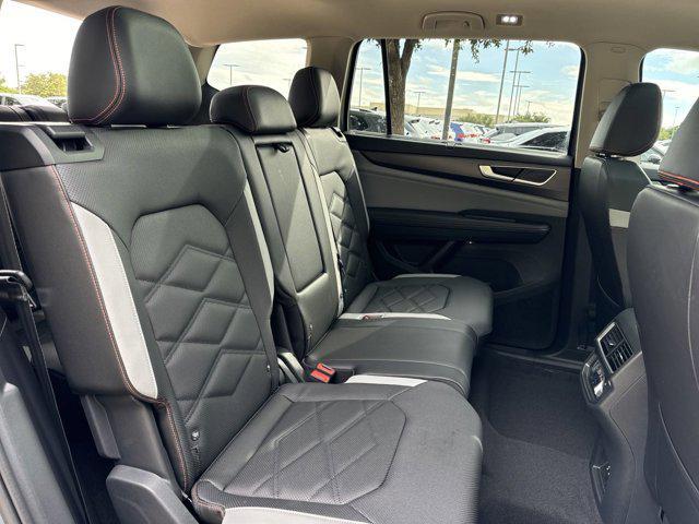 new 2025 Volkswagen Atlas car, priced at $47,014