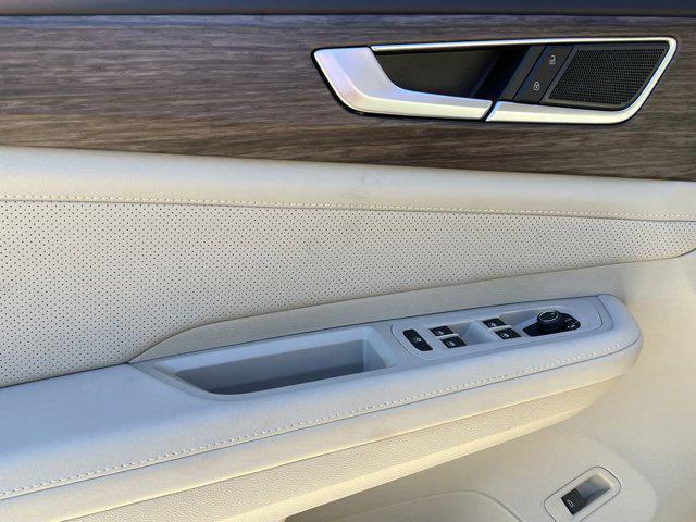 new 2026 Volkswagen Atlas car, priced at $52,126