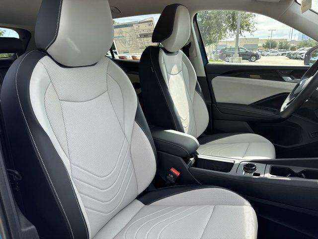 new 2025 Volkswagen Tiguan car, priced at $33,550
