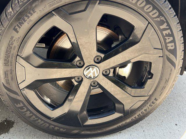 used 2025 Volkswagen Taos car, priced at $27,771