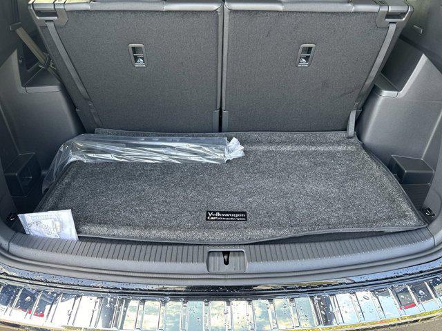 new 2025 Volkswagen Atlas car, priced at $40,741