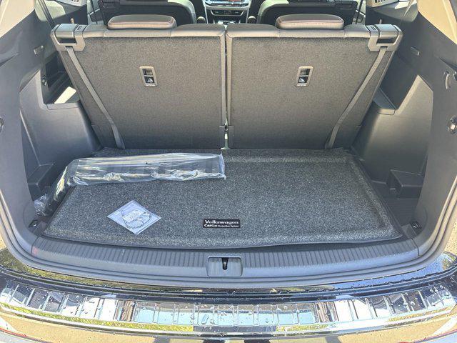 new 2025 Volkswagen Atlas car, priced at $49,306