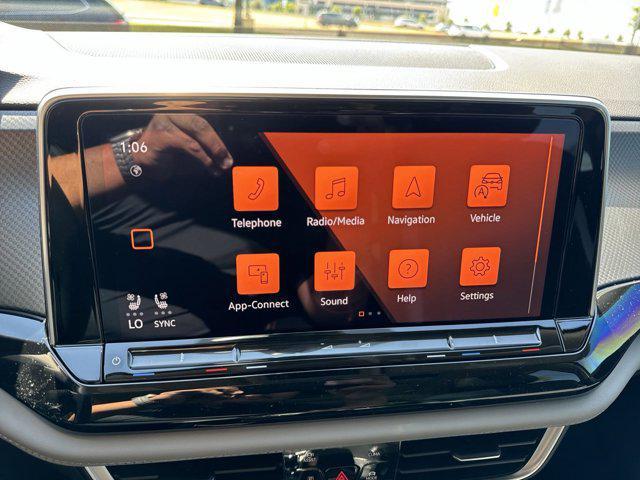 new 2025 Volkswagen Atlas car, priced at $49,306