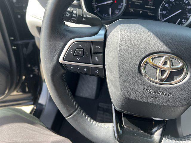 used 2021 Toyota Highlander car, priced at $30,997