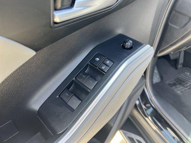 used 2021 Toyota Highlander car, priced at $30,997