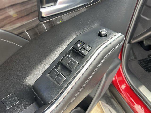 used 2022 Toyota Highlander car, priced at $38,971