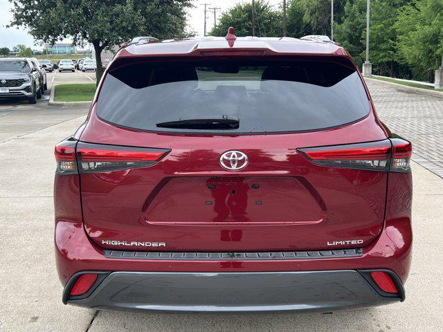 used 2022 Toyota Highlander car, priced at $38,971