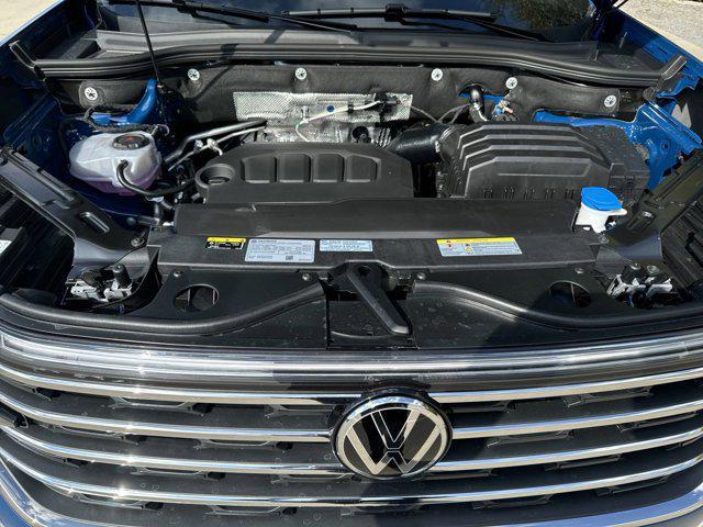 new 2025 Volkswagen Atlas car, priced at $42,070