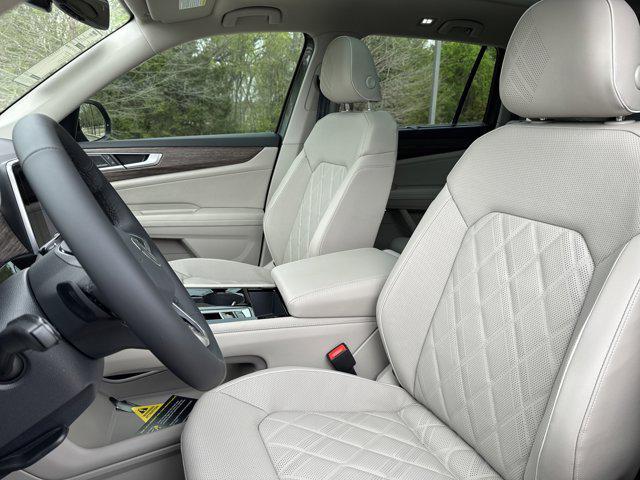 new 2025 Volkswagen Atlas car, priced at $51,455