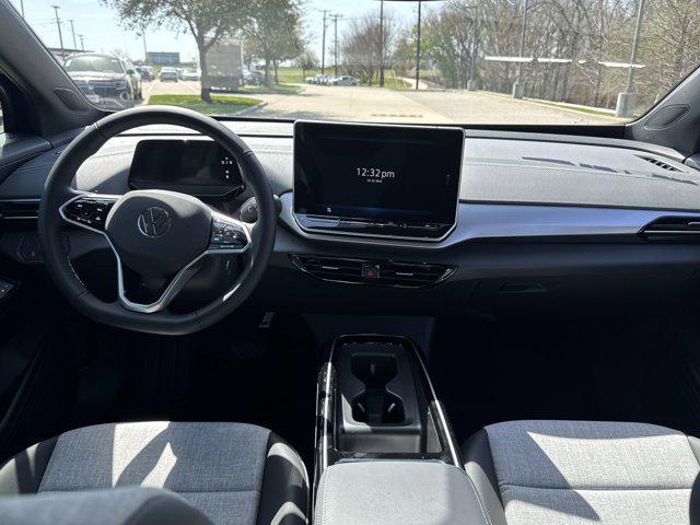 new 2025 Volkswagen ID.4 car, priced at $40,720