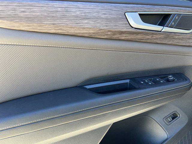 new 2026 Volkswagen Atlas car, priced at $52,581