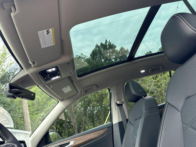 new 2025 Volkswagen Atlas car, priced at $42,582