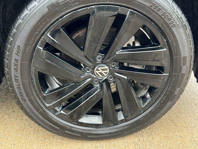 used 2023 Volkswagen Atlas car, priced at $29,400