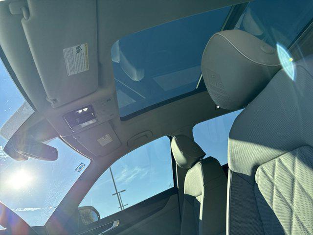 new 2025 Volkswagen Atlas car, priced at $51,978