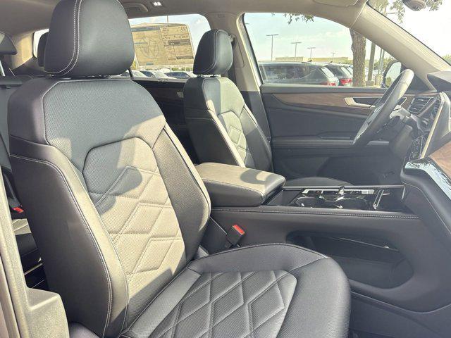 new 2025 Volkswagen Atlas car, priced at $43,350