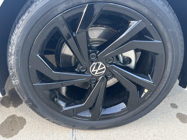 used 2025 Volkswagen Jetta car, priced at $23,300