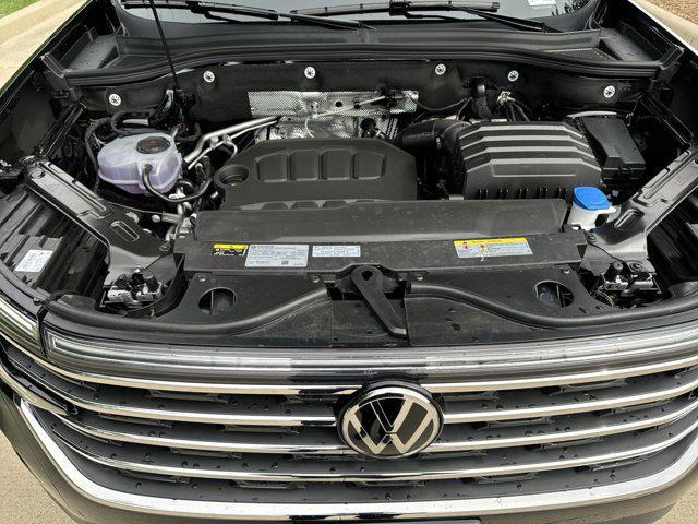 new 2025 Volkswagen Atlas car, priced at $41,984