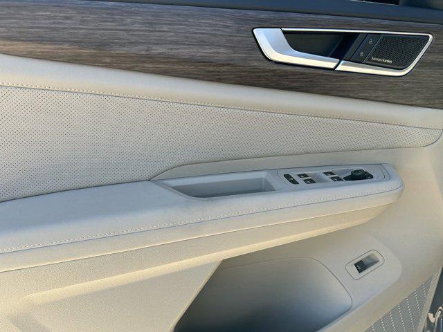 new 2025 Volkswagen Atlas car, priced at $56,311