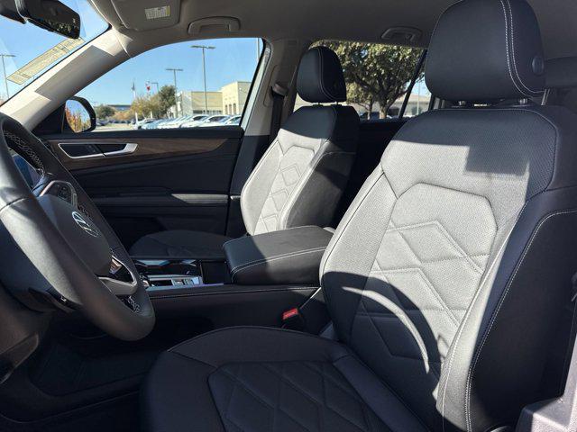 new 2025 Volkswagen Atlas car, priced at $41,709