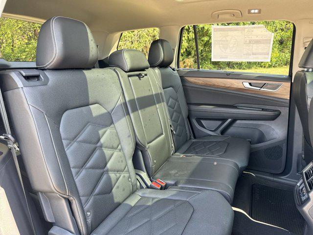 new 2025 Volkswagen Atlas car, priced at $43,402
