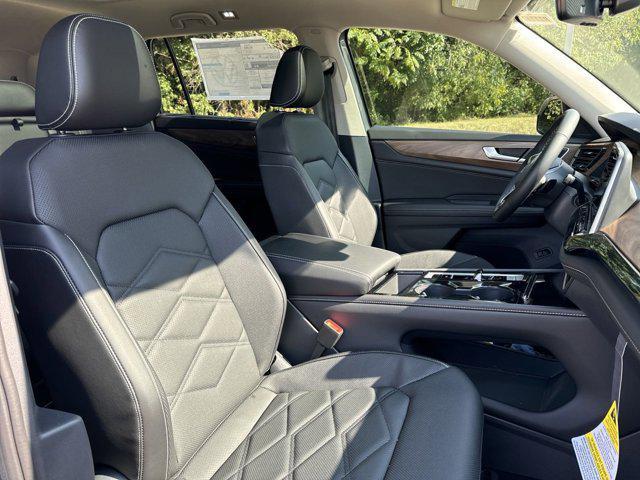 new 2025 Volkswagen Atlas car, priced at $43,402